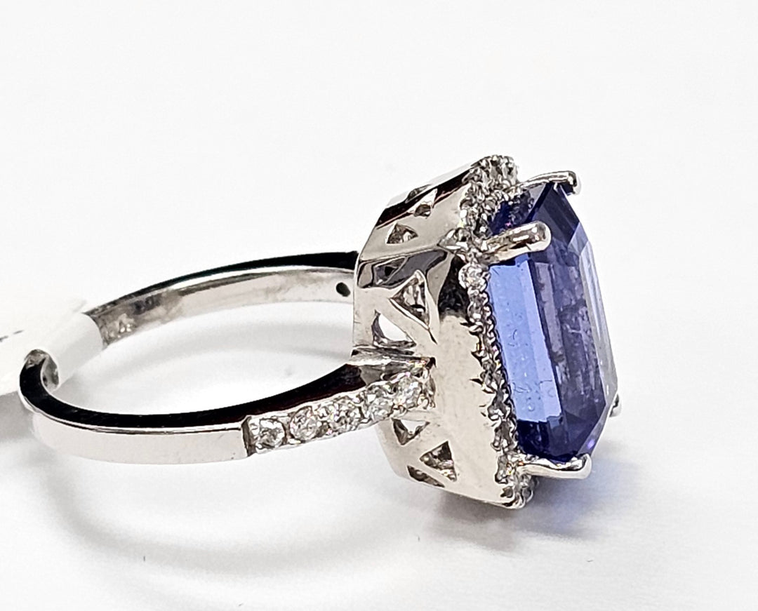Tanzanite with diamonds ring in 14K White Gold