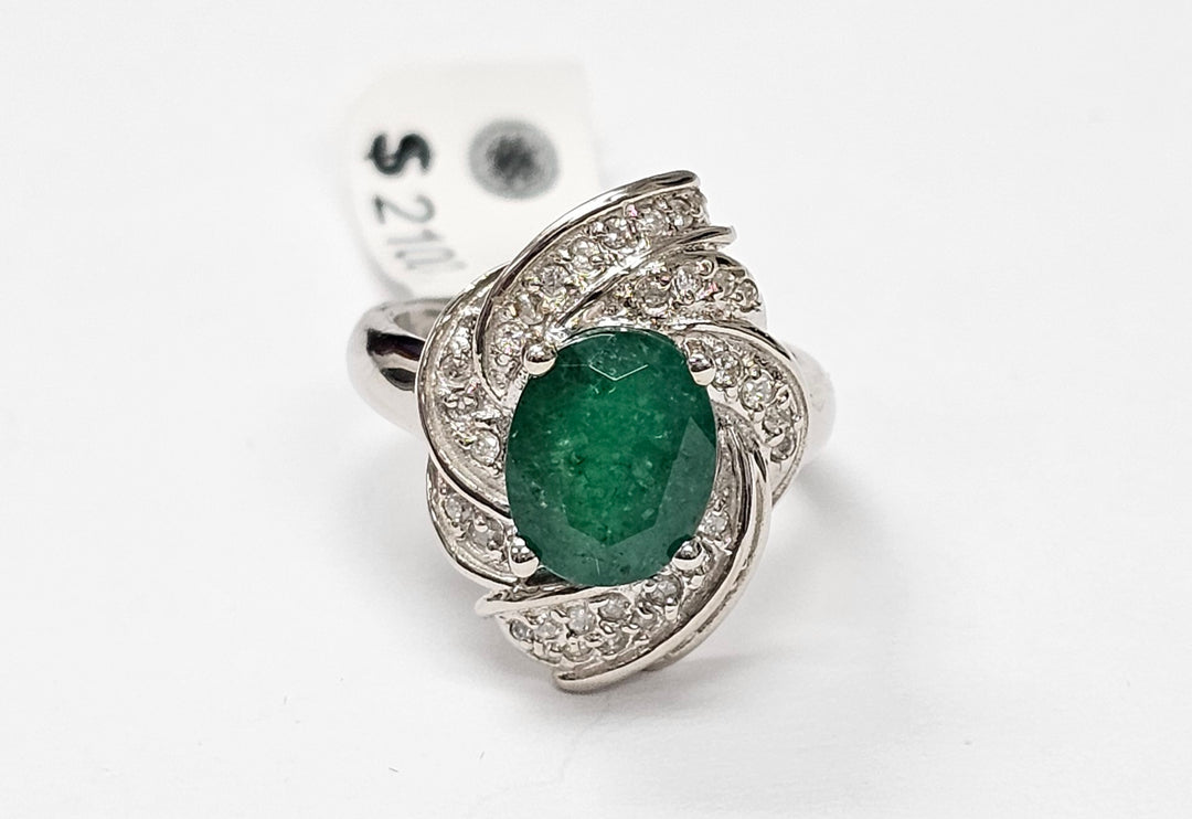 Emerald with diamonds ring in 14K White Gold